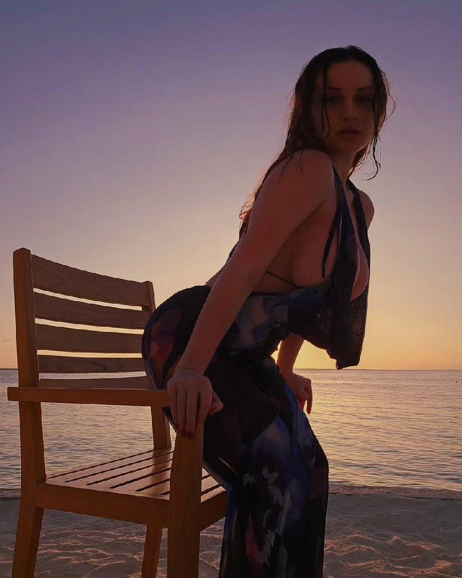 Sexy girl Miranda Faith nude in Hamburg