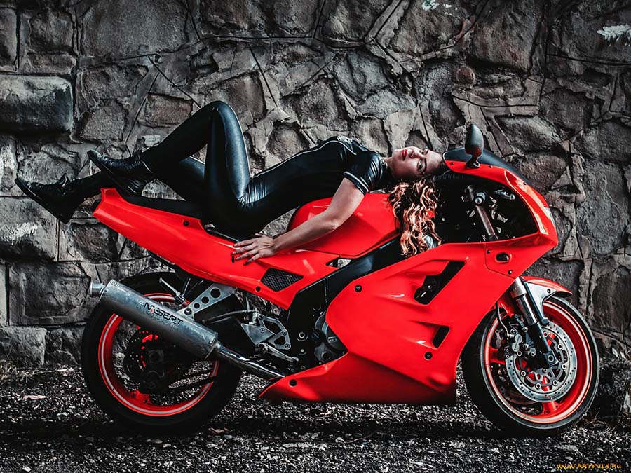 Beautiful girl Beautiful girls and motorcycles in Hamburg