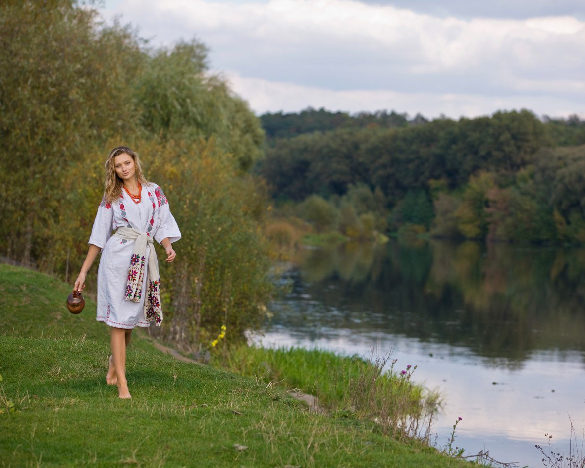 Nude girl Slavic women in Hamburg