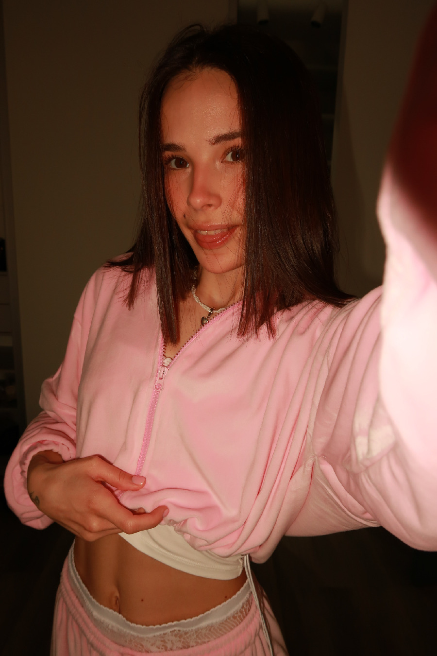 Tina brings the glow — live moments in Hamburg